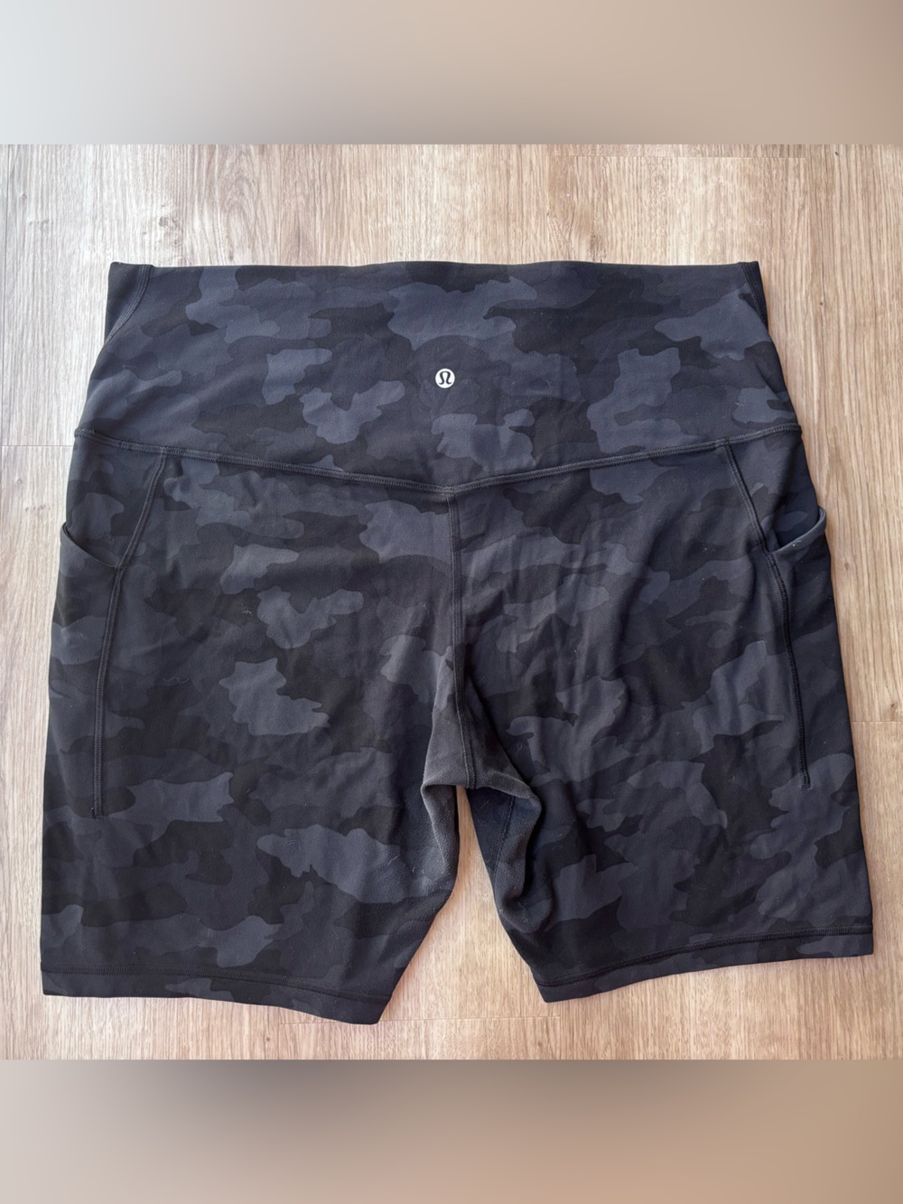 Lululemon Align High-Rise Short with Pockets 8" size 18 Camo Deep Coal Multi